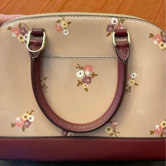 Coach Purse - Picture 4 of 5